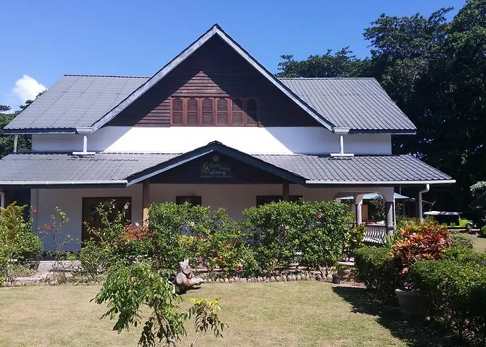 Belle Amie Self Catering