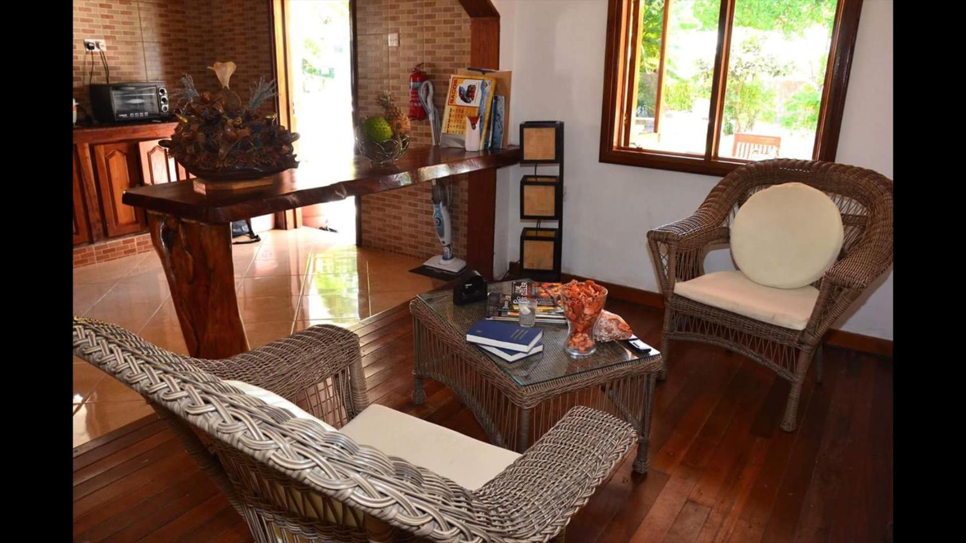 Belle Amie Self Catering